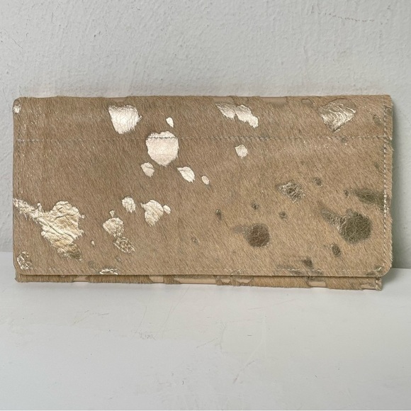 Genuine Fur-On Cowhide Metallic Gold Splatter Paint Handmade Artisan Clutch Boho - Picture 3 of 17